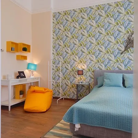 Hello Downtown - Broadway Budapest