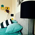 Hello Downtown - Broadway Apartament Budapesta